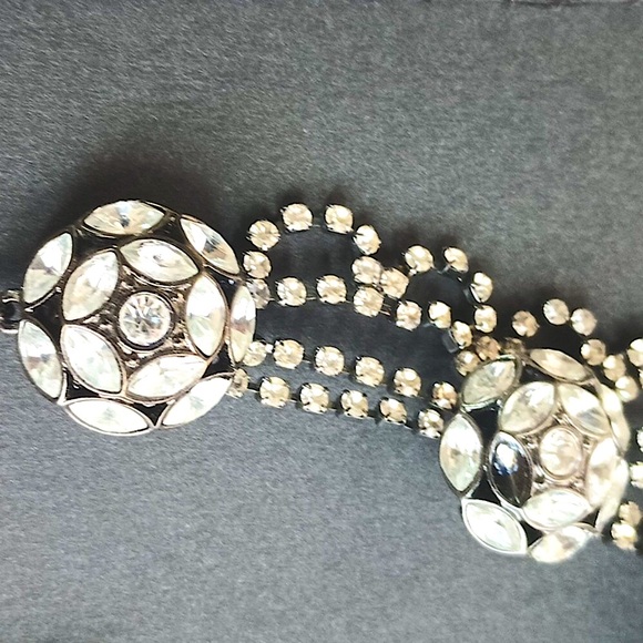 Gunmetal and Rhinestone floral Statement Necklace - Picture 4 of 4